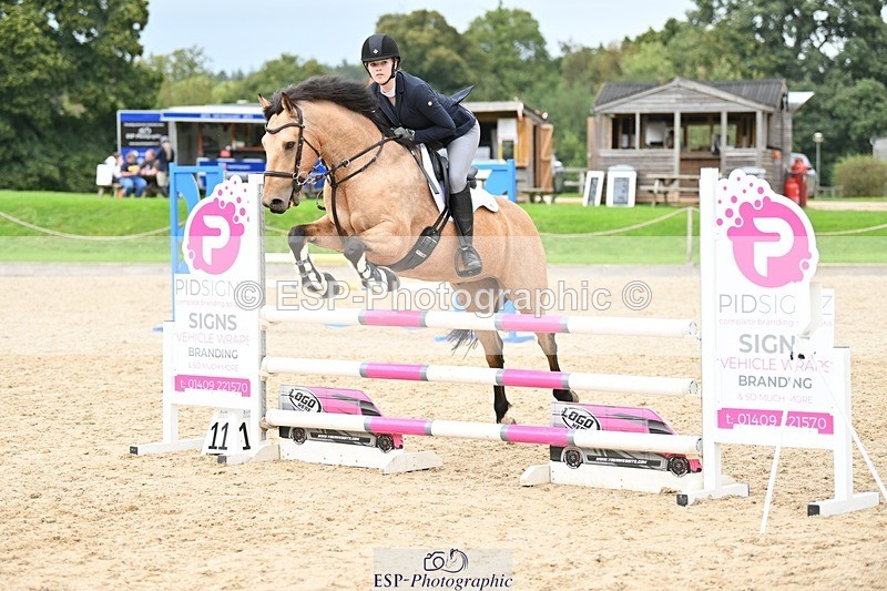 230930-155401-01240 - Cls 8 90cm Club