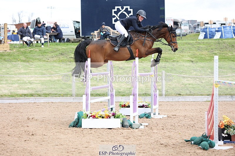 240419A-120503-07004 - Cls 6, 2 Star Medium Tour 1.35m