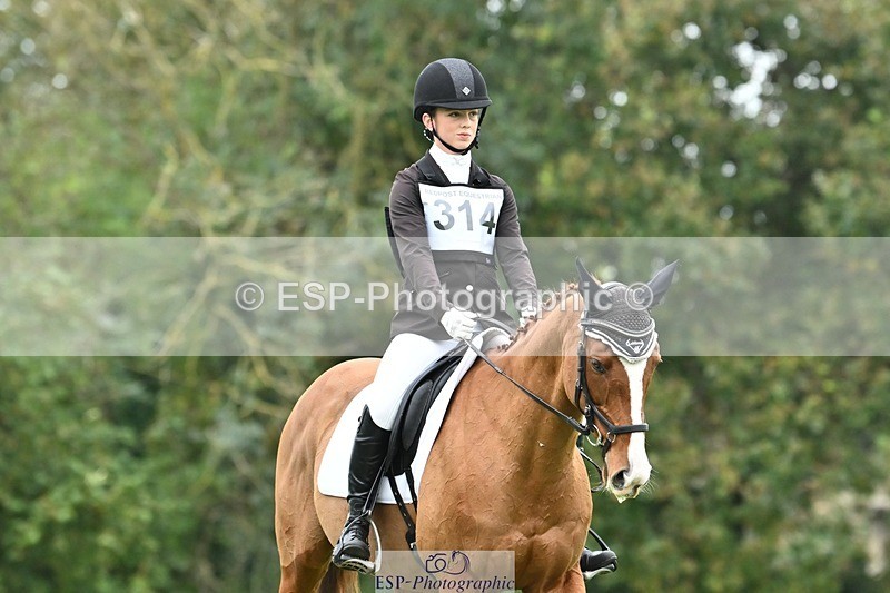 241024-110430-02347 - 314-Beth.Jones-FANTASY.CHILLI.(GB)