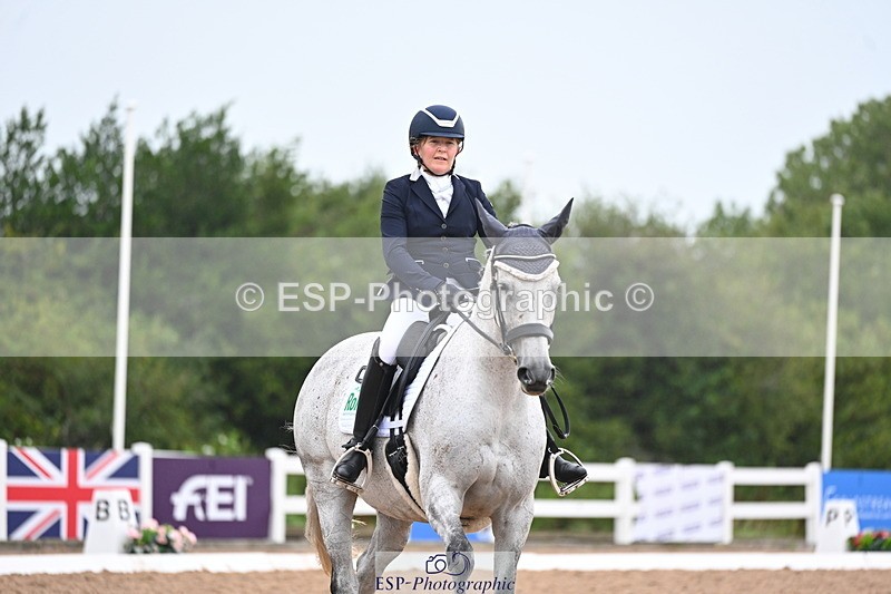 240815A-111100-00241 - 229-Jane.Phillips-Fair.duchess