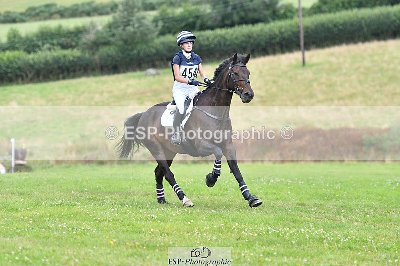 240804-124757-13562 - 454-Bella_Stevens-TOTALLY_WORTH_IT