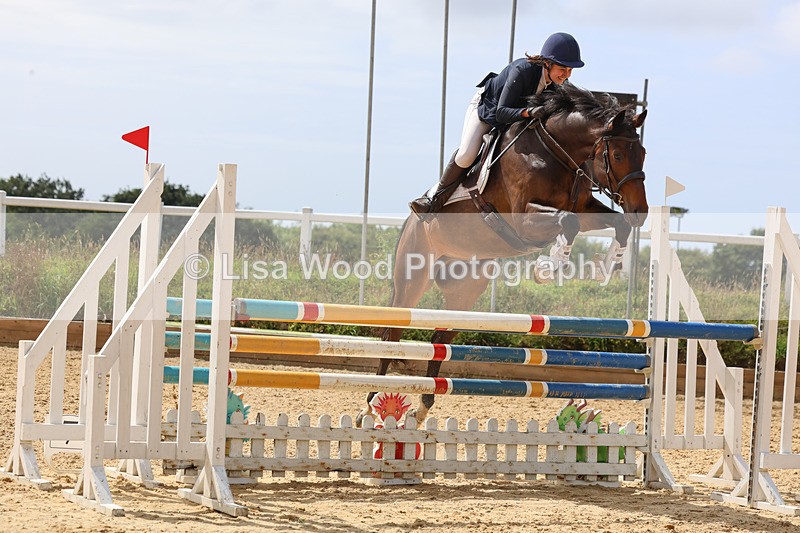 3E7A1602 - Class 13: Senior Newcomers/1.10m open