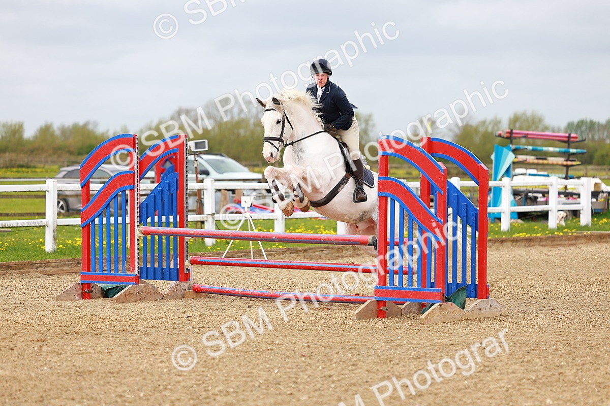 SBM_001913 - class 8 - Senior British Novice - 90cm