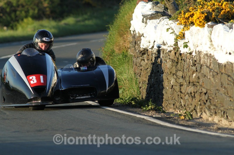 Brian Kelly / Jason O'Connor Yamaha - Monday Practice - Sidecars