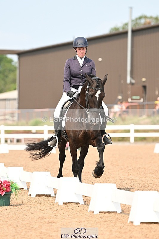 250816-150616-06093 - 027-Samantha.PringTongwynlais.Moon.Dancer