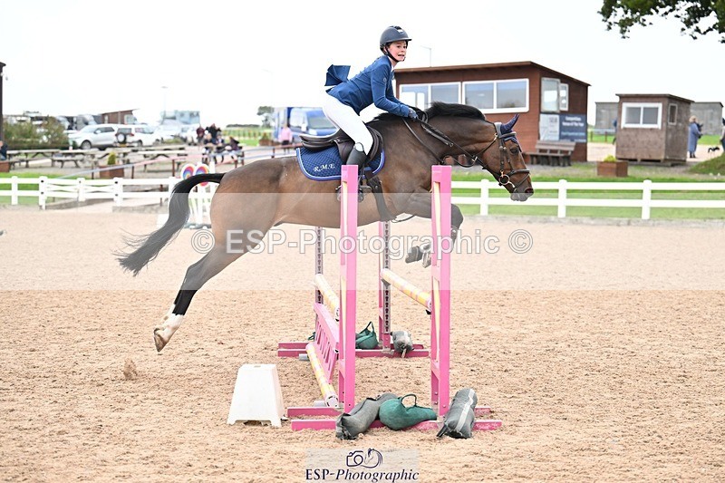 250920-110057-00341 - Cls 22+23 Club and Schools 70cm