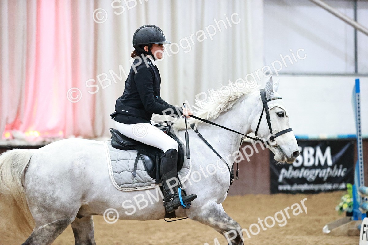 SBM_000213 - Class 1 - Pony Intro 70cm