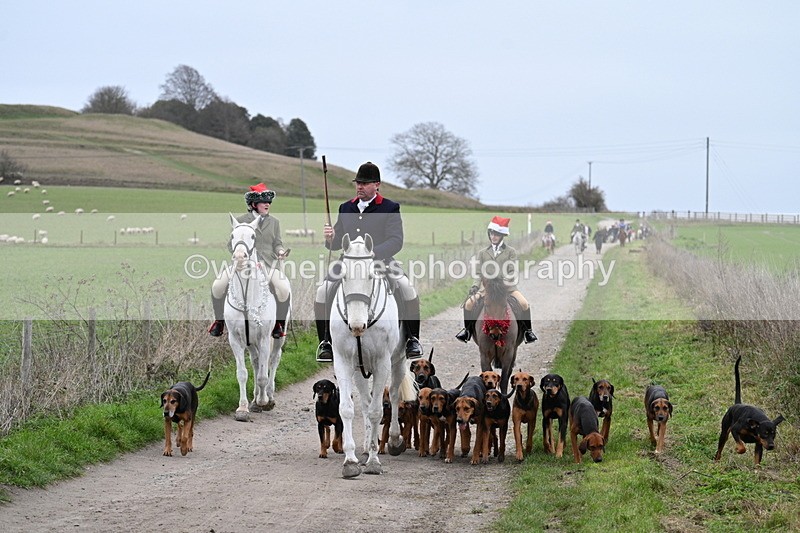 WJ7_1218 - Walk Home