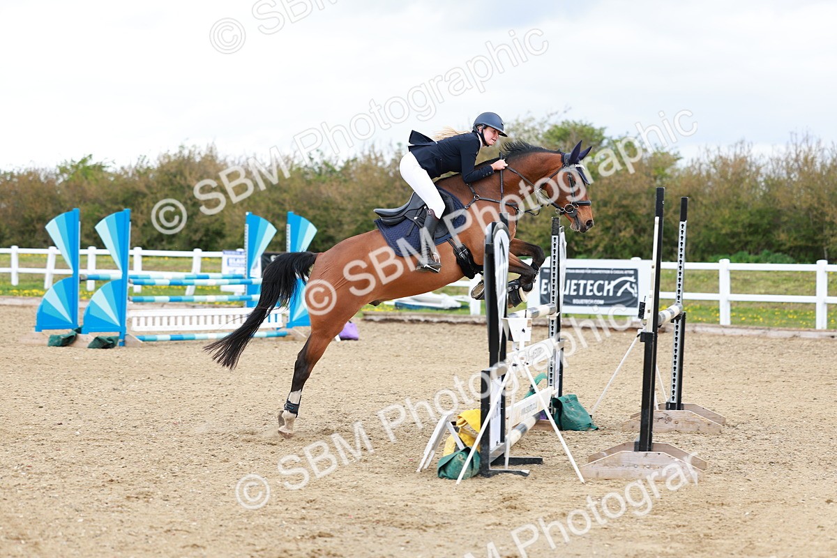 SBM_002381 - Class 10 - Senior Newcomers - 1.10m