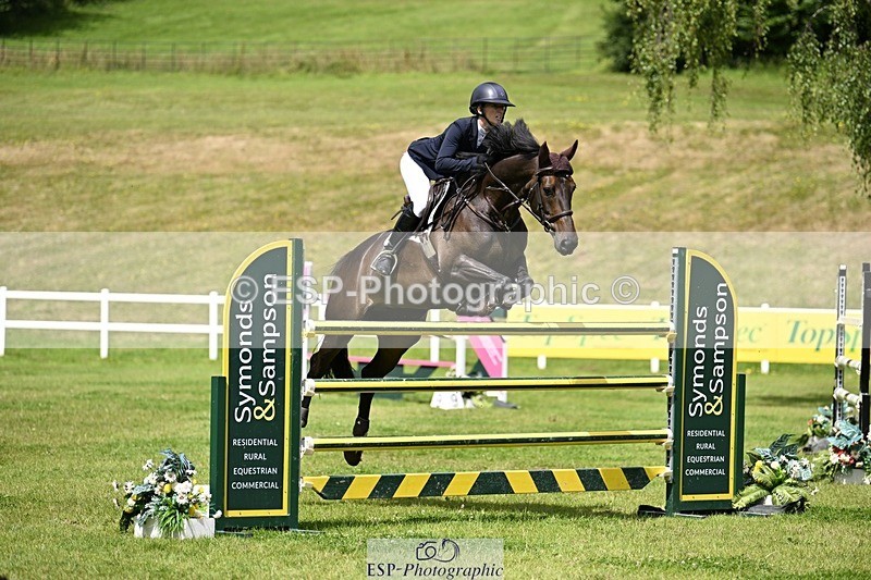 240711-113657-26678 - Cls 117 HOYS Grade C Quali 1.35m