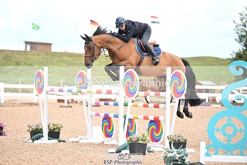 250723-155651-01275 - Cls 6 Foxhunter and 1.20m