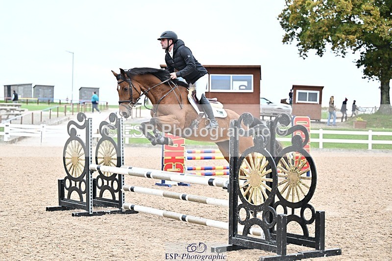 251015-104740-00122 - Cls 1 British Novice and 90cm Open