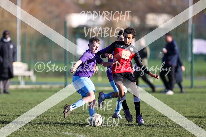 1DX32571 - 2025-11-23 FC Abbey Meads U13 Purple V Highworth Town Junior FC U13 T