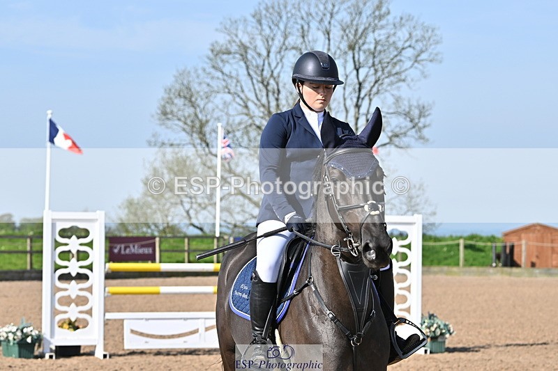 240509A-091027-00463 - Cls 8 Foxhunter