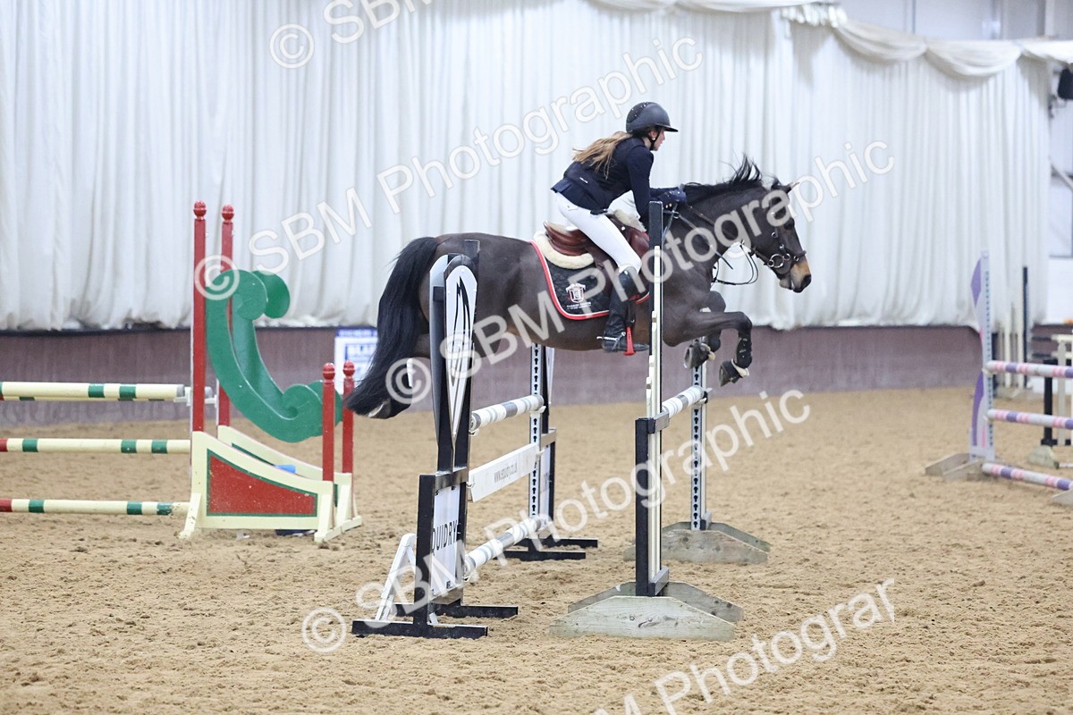 SBM_003431 - Class 11 - Blue Chip Pony Newcomers - 1.00m Open