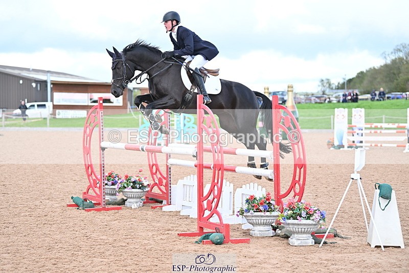 231014A-111504-04333 - Cls 18 Newcomers & 1.10m Open