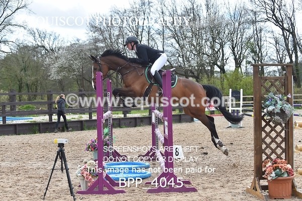 BPP_4045 - CLASS 4 Senior Newcomers/ 1.10m Open