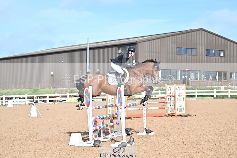 261014-144327-00820 - Cls 07 Snr Fox & 1.20m Open