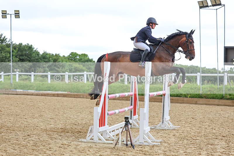 3E7A4199 - Class 7: Senior Newcomers/1.10m open