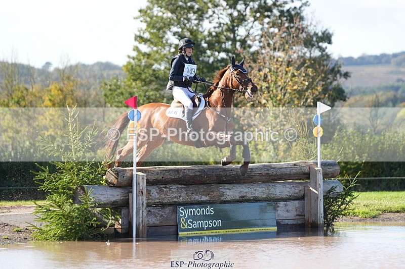 251024A-124523-10779 - B-139-Kirsty.Short