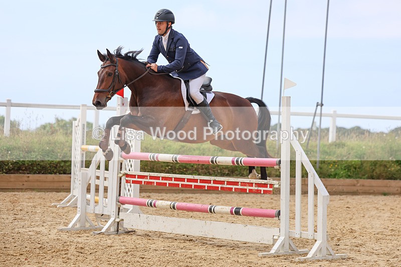 3E7A1727 - Class 13: Senior Newcomers/1.10m open