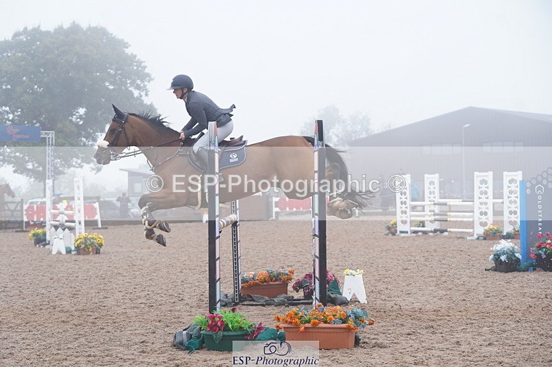 241006A-132010-06996 - Cls 20 Snr Newc & 1.10 Open