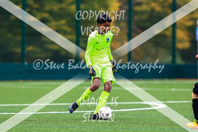 1DX30177 - 2025-10-12 FC Abbey Meads U14 Orange V Kingsdown Lions U14
