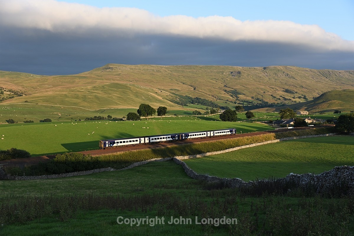 JL - 27.8.21 158844 & 158851 18:24 Carlisle - Leeds, Bull Gill - Bull Gill
