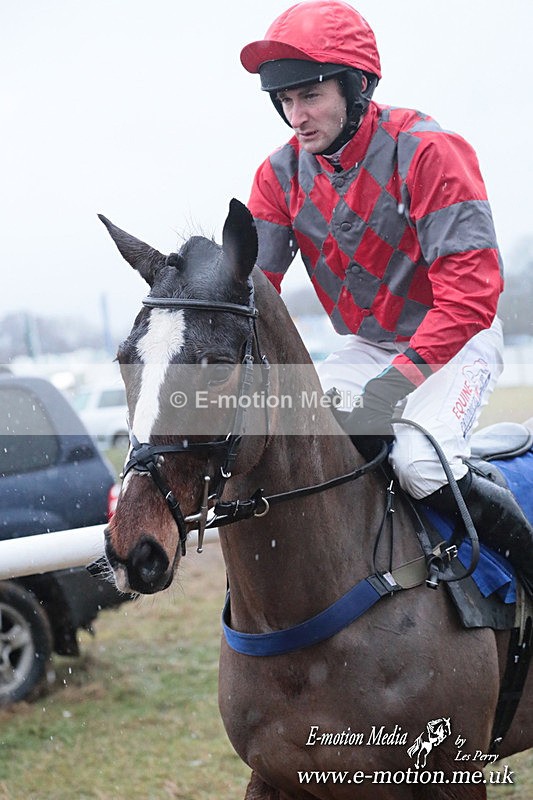 PtP 260125 1022 - Cocklebarrow Point-to-Point racing with the Heythrop Hunt 26/01/25