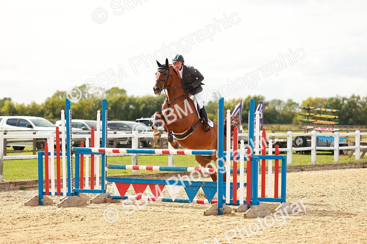 SBM_001748 - Class 4 - Senior Newcomers - 1.10m