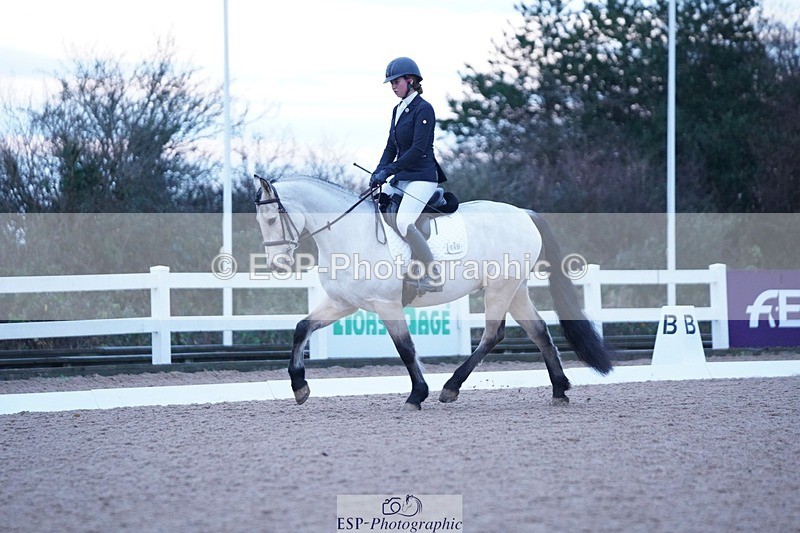 241214-091510-00018 - 145-CHLOE.DUNN-Tullys.Pinkeen.Pete