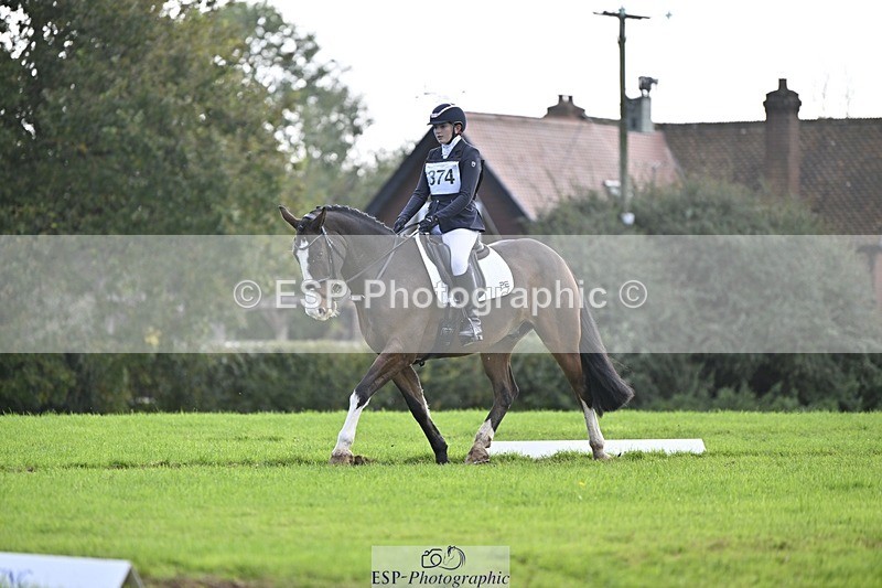 241025-120440-07013 - 374-Bella.Balian-BEECHWOOD.JOEY