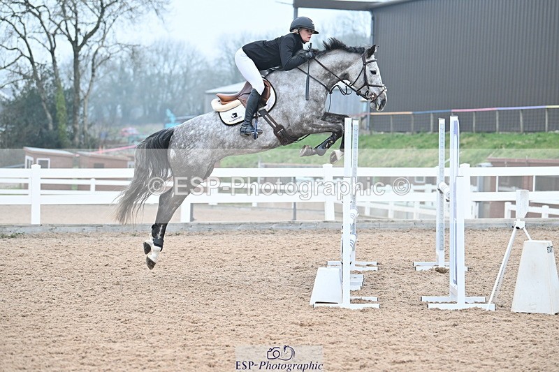 240113A-131054-02130 - Cls 12 Newcomers and 1.10m Open