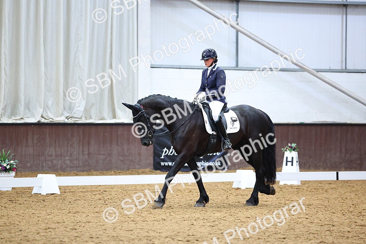 SBM_006615 - Class 5 - novice 6 - 12.04-13.07