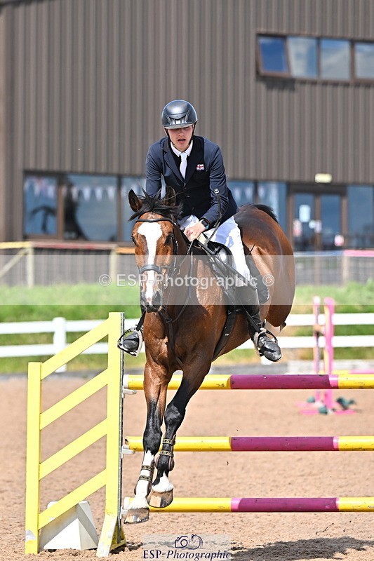 240619A-160102-01090 - Cls 5 Snr Foxhunter and 1.20m Open