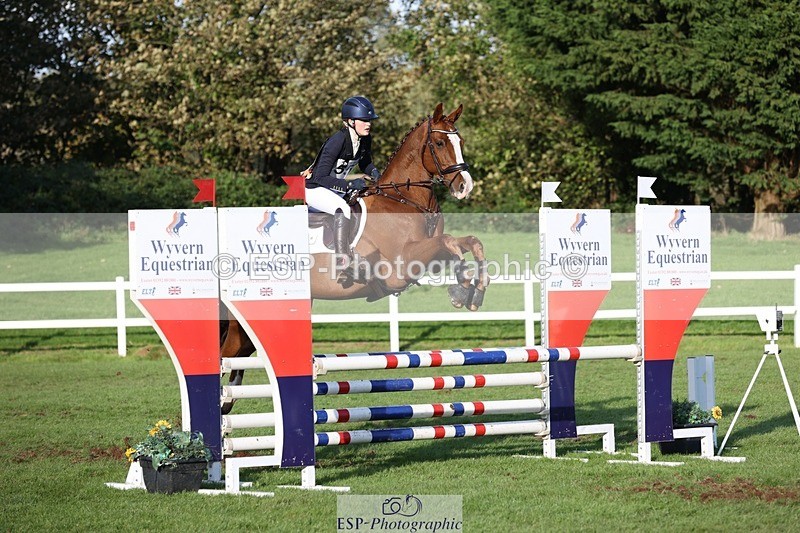 231022-160432-30088 - 556-SHANNONDALE.MOCHA-Lucy.Davies-TrotUp+SJ