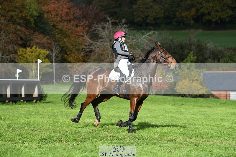 251024A-131235-11940 - B-158-Hannah.Hobhouse