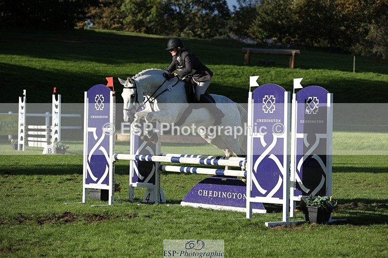 231022-153445-29840 - 509-WOODLANDS.SILVER.CLOUD-Karen.Cowling-TrotUp+SJ