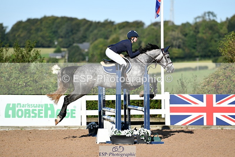 240913A-085912-02816 - Cls 20 Snr British Novice and 90cm Open