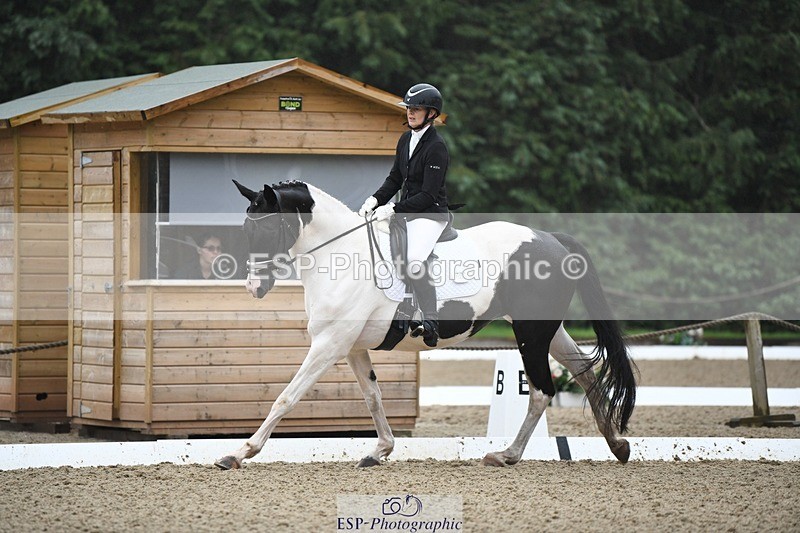 240720-113519-04345 - 123-Michelle_Wallis-Alvescot_Winning_Mood