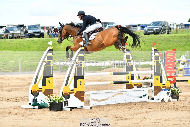 230720A-150449-03692 - Cls 9, 2 Star Big 1.40m Start to break