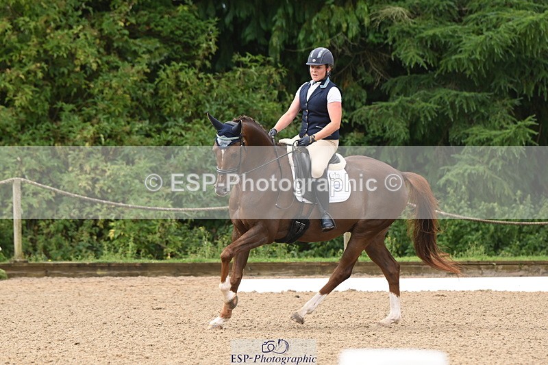 250719A-094056-03016 - 144-Verity.Perry-Vogue