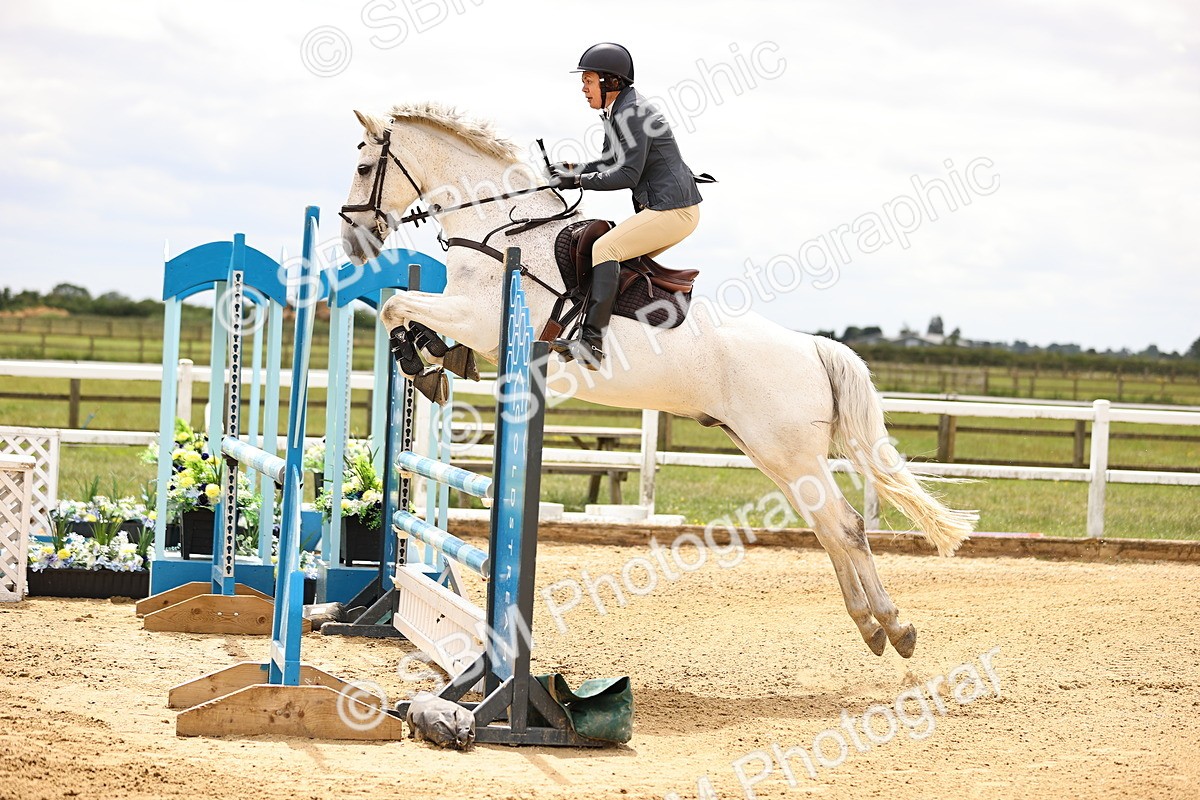 SBM_000388 - Class 4 - 1m showjumping