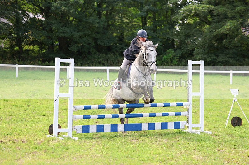 3E7A5801 - Class 2: 70cm Juniors and Seniors