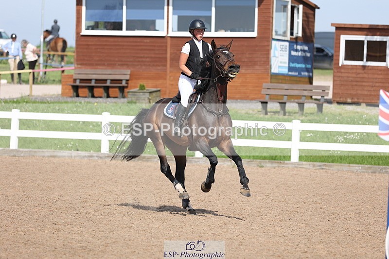 240510A-160412-09069 - Cls 18 1.10m National Am Quali and Open