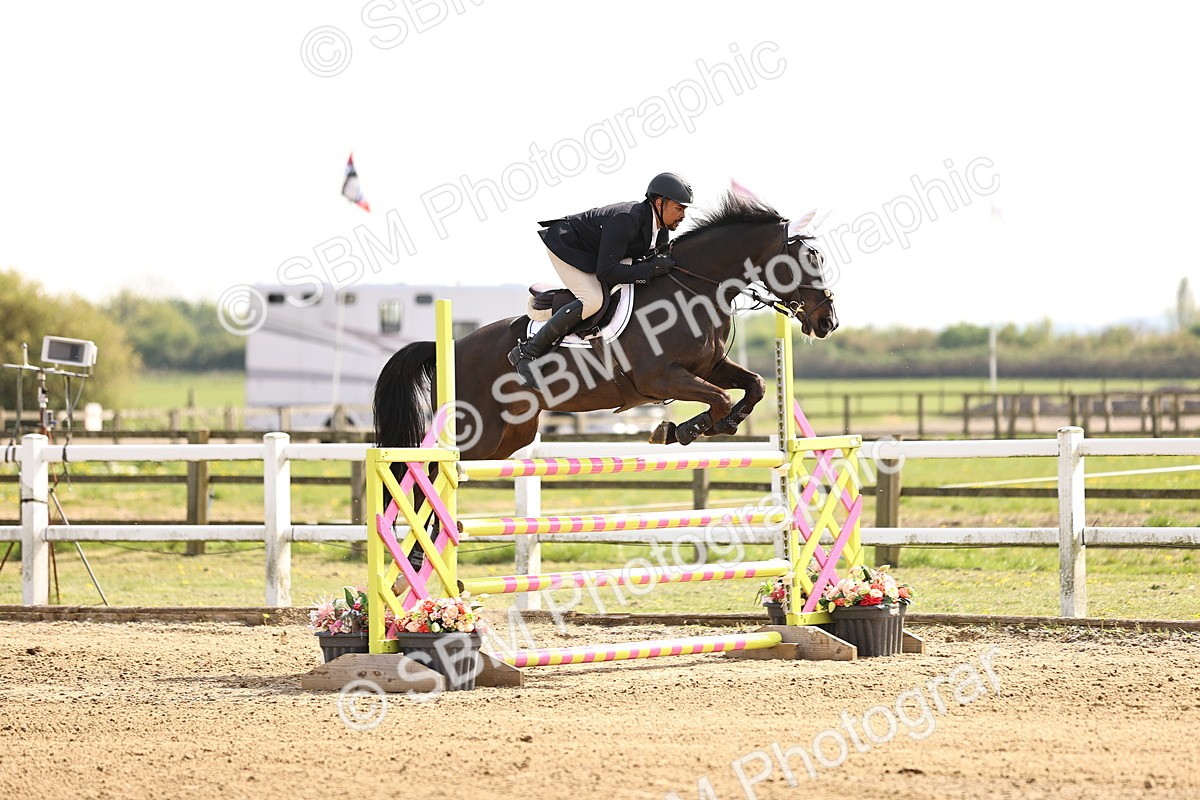  - Class 13 - Senior Foxhunter - 1.20m