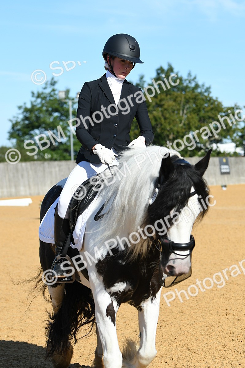 SBM_16288 - D4 - Small Tour Championship - Intro B