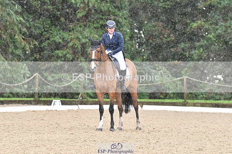 251023A-125706-02037 - C-240-Issy.Hollidge