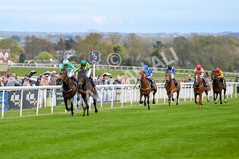 240425-Race 3-Spinning Wheel-1222 - Race 3