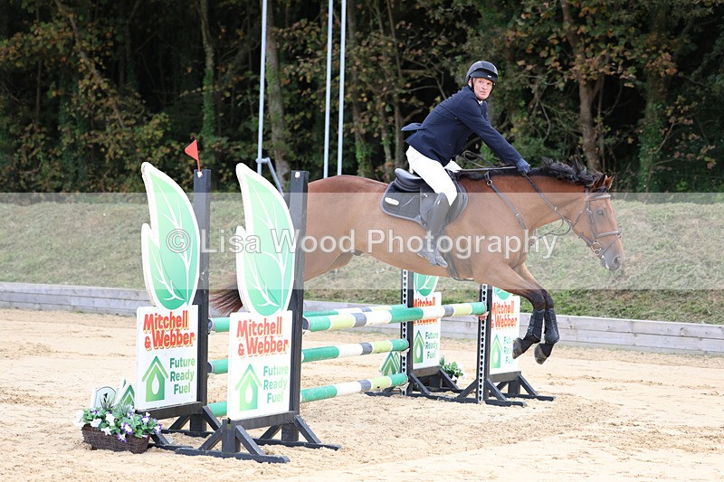 3E7A2065 - Class 4: Senior British Novice/90cm open